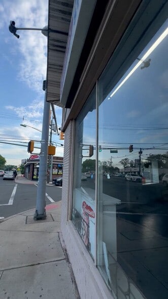 Primary Photo Of 978 Saint Georges Ave, Rahway Storefront Retail Office For Lease