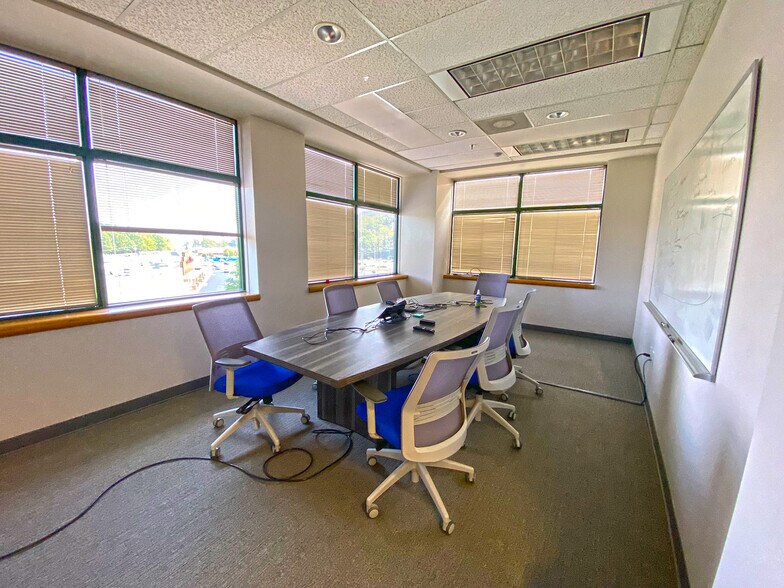 More Photos Of 2800 Cantrell Rd, Little Rock Office For Lease