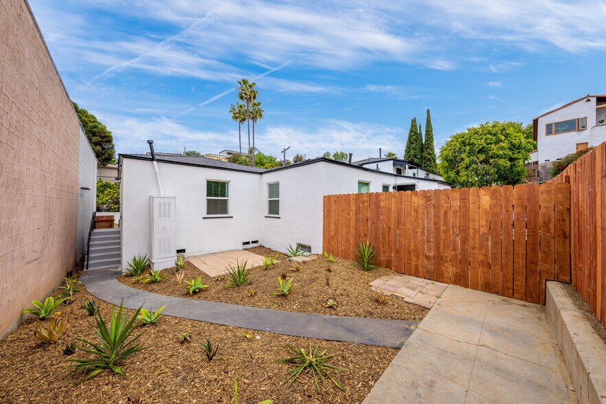 More Photos Of 1705-1715 Glenwood Dr, San Diego Apartments For Sale