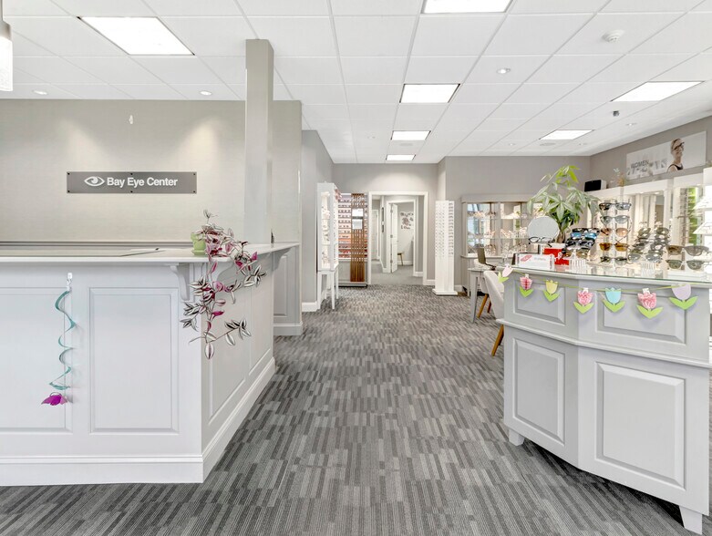 More Photos Of 1-5 N Main St, Mansfield Storefront Retail Residential For Lease