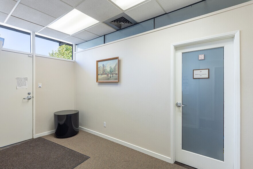 More Photos Of 2841 Cleveland Ave, Santa Rosa Office For Sale