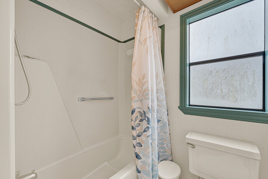 More Photos Of 29510 Huffman Cleveland Rd, Huffman Specialty For Sale