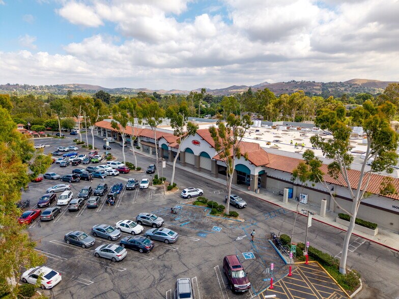 More Photos Of 1300-1530 N Moorpark Rd, Thousand Oaks Unknown For Lease