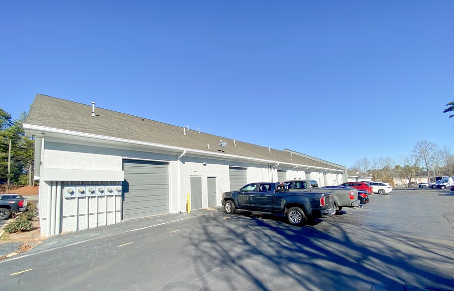 More Photos Of 1974 Carolina Place Dr, Fort Mill Light Distribution For Lease