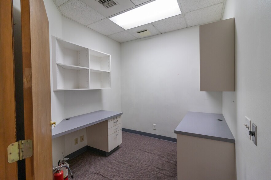 More Photos Of 6610 NE 181st St, Kenmore Medical For Lease