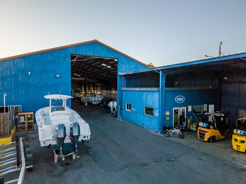 More Photos Of 90400 Overseas Hwy, Tavernier Marina For Sale