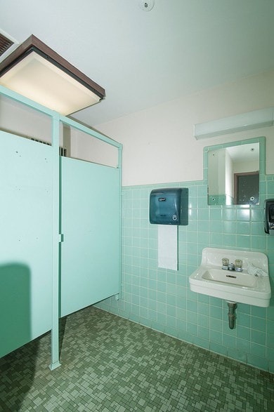 More Photos Of 500 S Johnstone Ave, Bartlesville Religious Facility For Sale