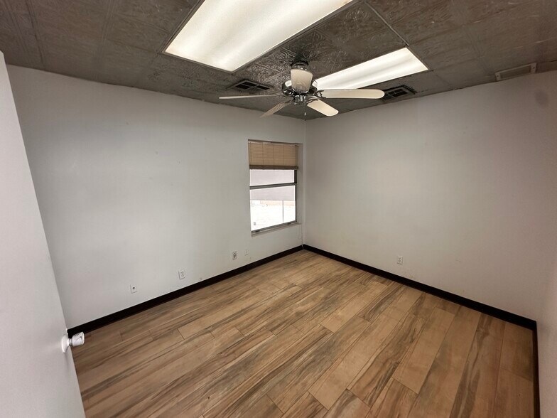 More Photos Of 2401 Alameda Ave, El Paso Showroom For Sale