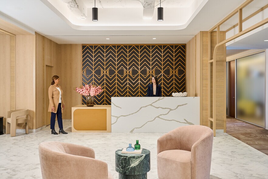 Primary Photo Of 745 Fifth Ave, New York Coworking Space