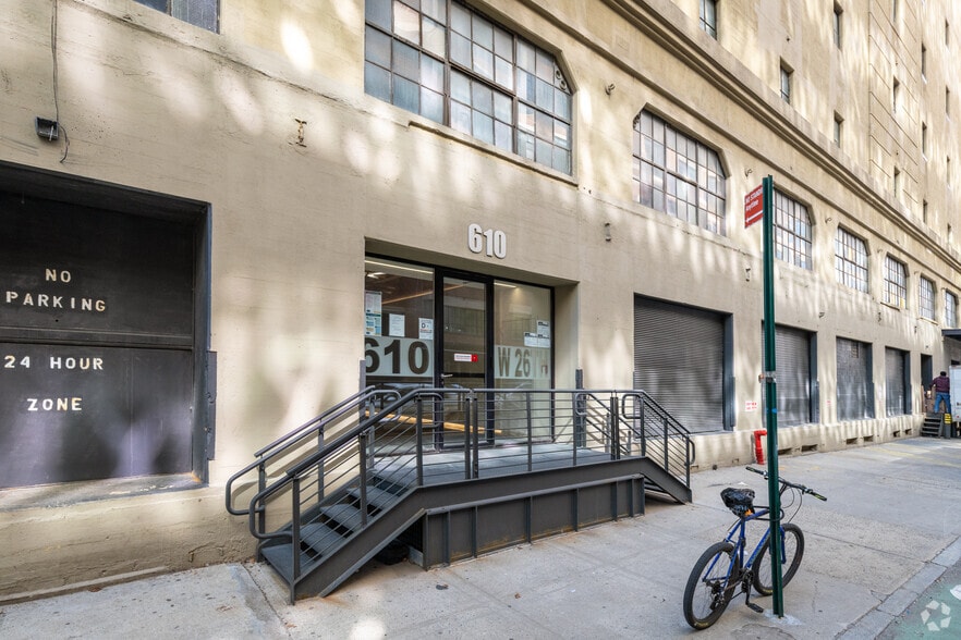 More Photos Of 610 W 26th St, New York Showroom For Lease
