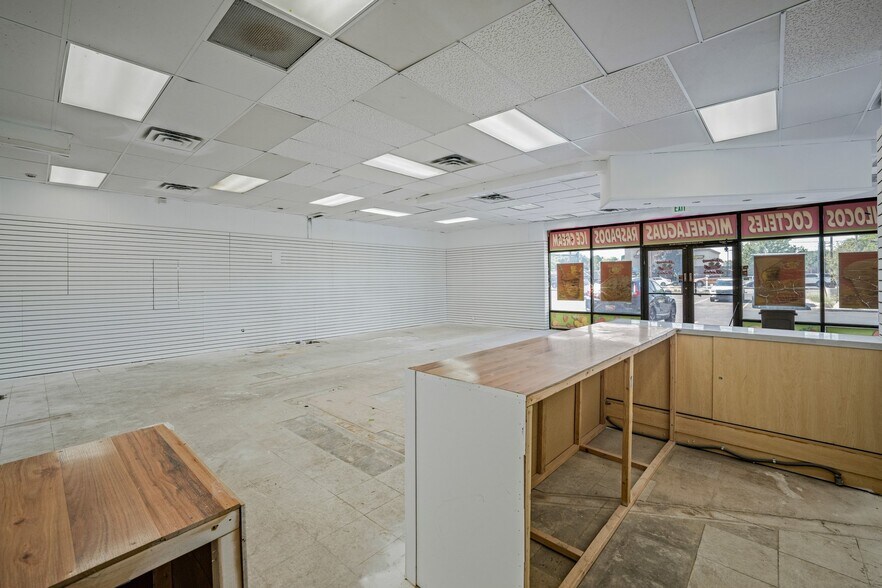 More Photos Of 1145 S Washington Blvd, Ogden General Retail For Sale