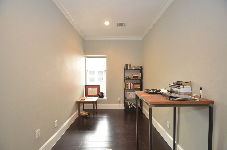 More Photos Of 1644 W Alabama St, Houston Loft Creative Space For Lease