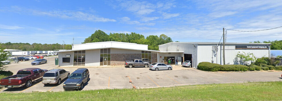 Primary Photo Of 3120 Hayneville Rd, Montgomery Truck Terminal For Sale