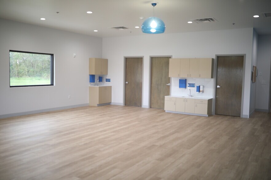 More Photos Of 2007 FM 2004 Dr, Richwood Daycare Center For Sale