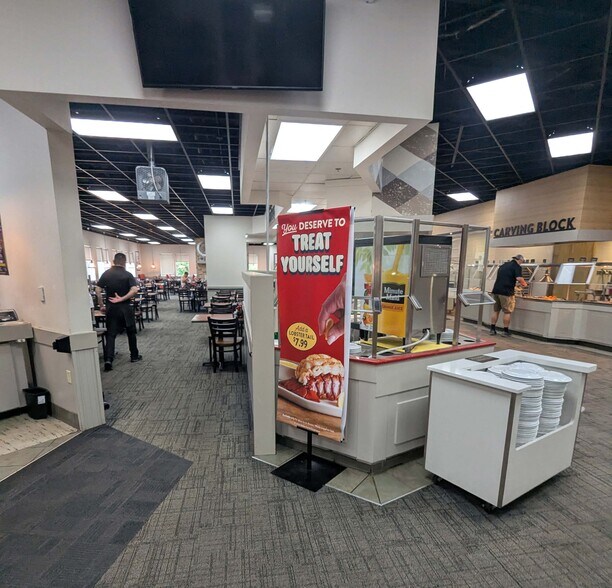 More Photos Of 19120 E Valley View Pky, Independence Restaurant For Lease