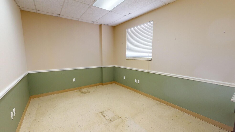 More Photos Of 2001 Windy Ter, Cedar Park Light Distribution For Sale