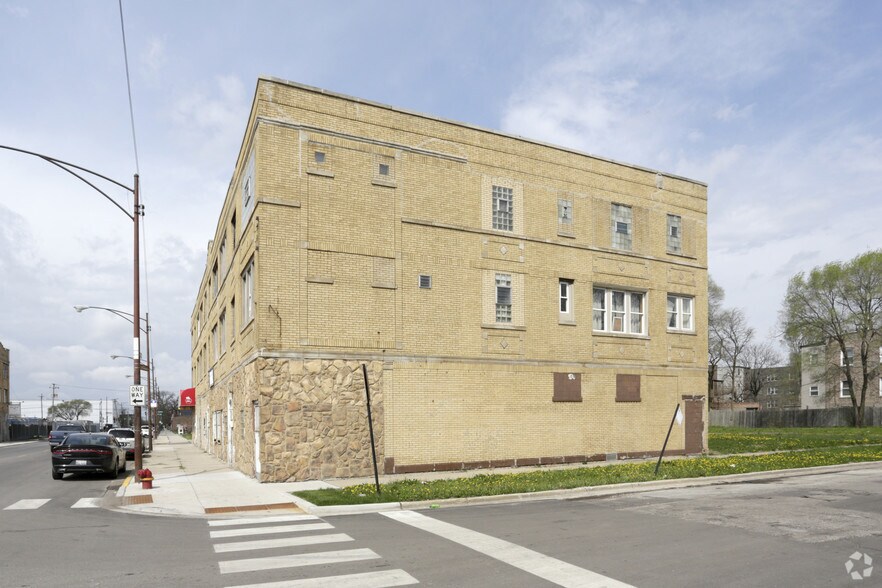 More Photos Of 4300-4310 W 16th St, Chicago Apartments For Sale