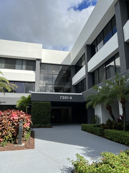 Primary Photo Of 7301 W Palmetto Park Rd, Boca Raton Unknown For Lease