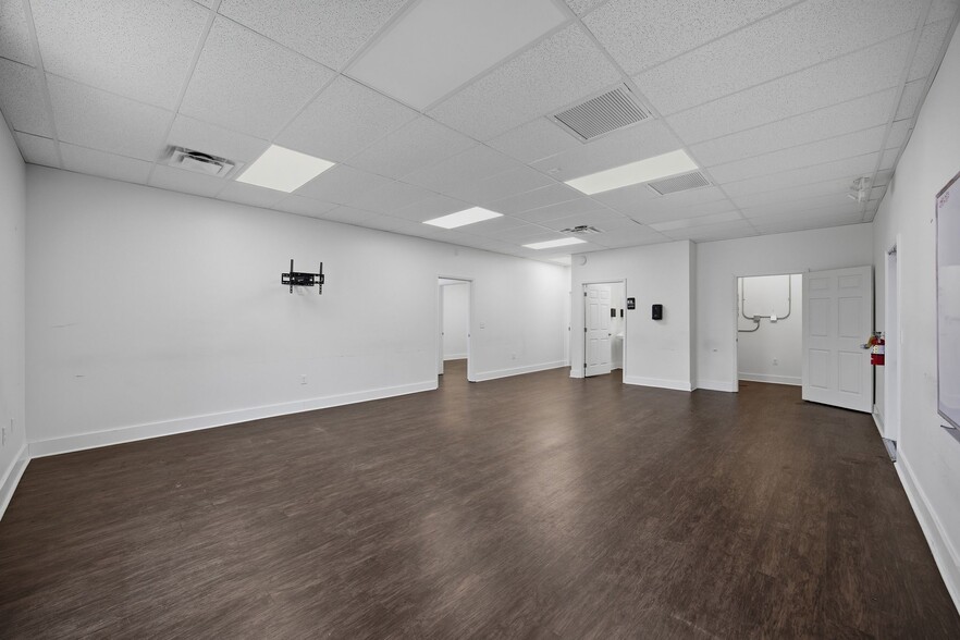 More Photos Of 7385 Applegate Ln, Chattanooga Medical For Lease