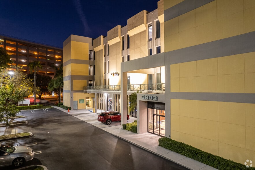 Primary Photo Of 8603 S Dixie Hwy, Pinecrest Office For Lease