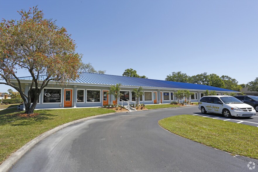More Photos Of 7527-7573 Ulmerton Rd, Largo Office For Lease