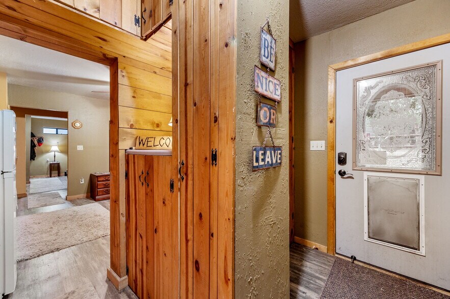 More Photos Of 140 Main St, Greer Specialty For Sale