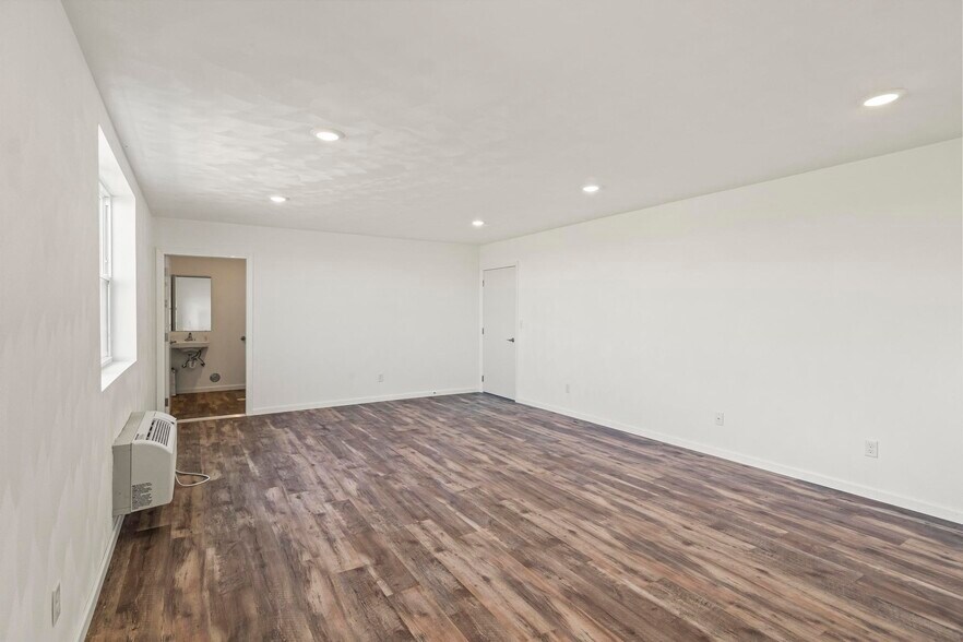 More Photos Of 9705 Hayden Dr, Mascoutah Warehouse For Sale