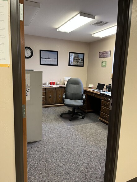 More Photos Of 4691 NE Ok-33 Hwy, Guthrie Warehouse For Lease