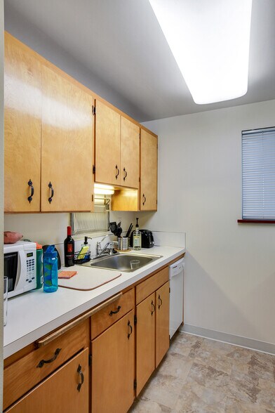 More Photos Of 5030 15th Ave NE, Seattle Apartments For Sale