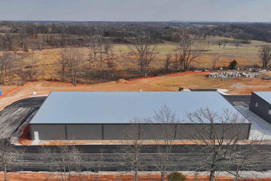 More Photos Of 1894 E 1st Ave, Bentonville Industrial For Lease