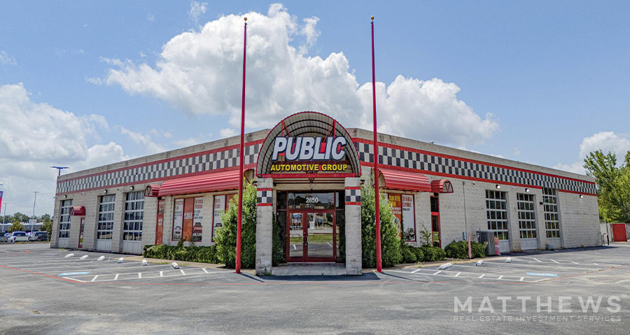 Primary Photo Of 2650 SW Loop 323 loop, Tyler Auto Dealership For Sale