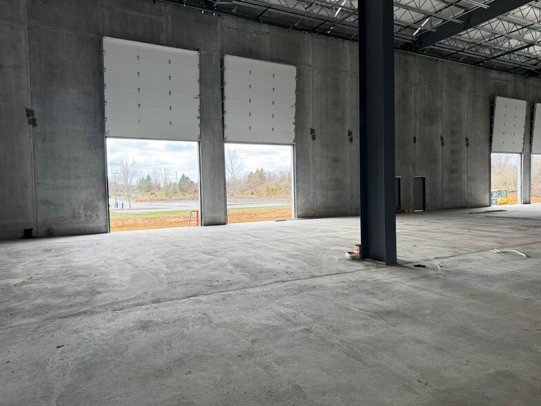 More Photos Of 2-4 Aaron Way, Sparta Warehouse For Lease