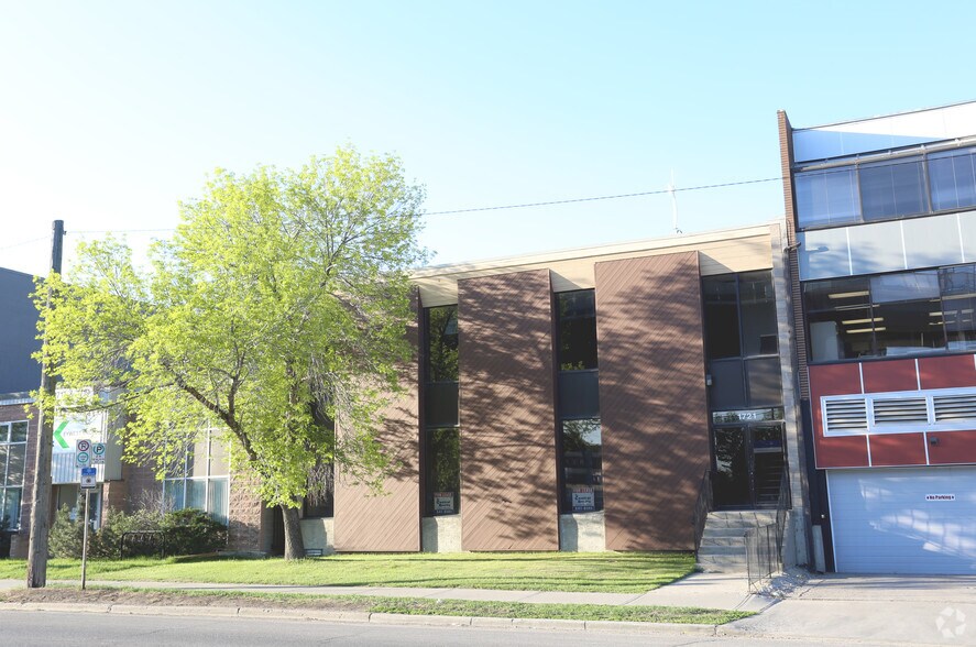 More Photos Of 1721 10th Ave SW, Calgary Office Residential For Sale