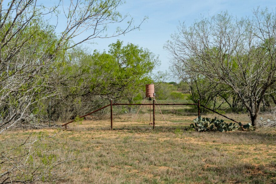 More Photos Of 1980 County Road 361, La Vernia Land For Sale