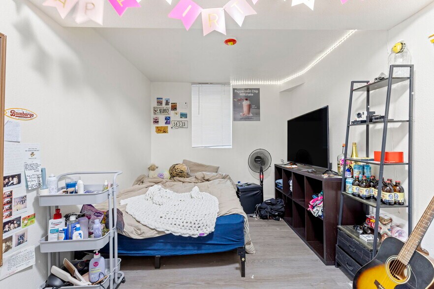 More Photos Of 735 17th St, Boulder Apartments For Sale