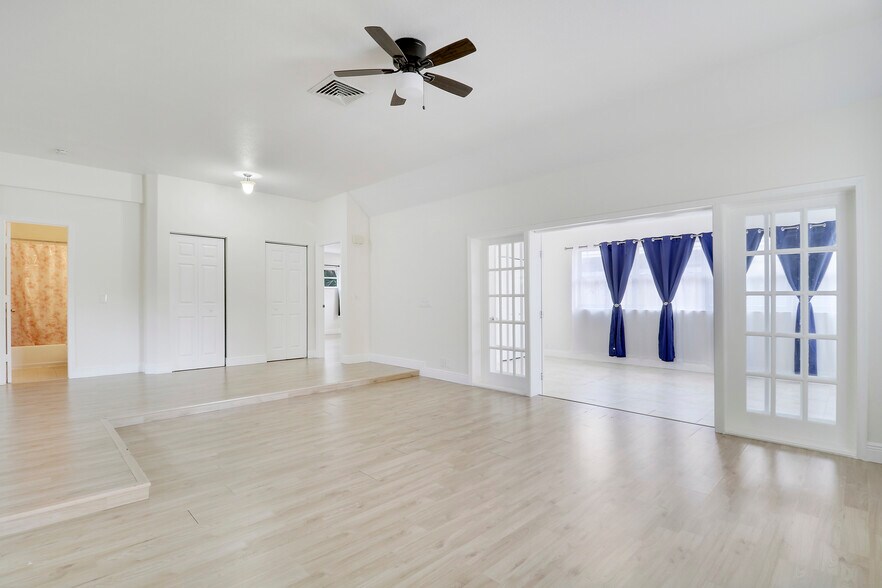 More Photos Of 1426 N Federal Hwy, Lake Worth Beach Office Residential For Lease