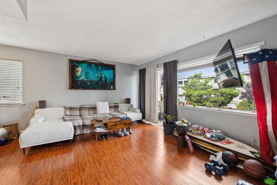 More Photos Of 121 Lorton Ave, Burlingame Apartments For Sale