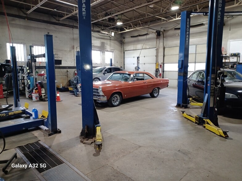 More Photos Of 39 Cleopatra Dr, Nepean Warehouse For Sale