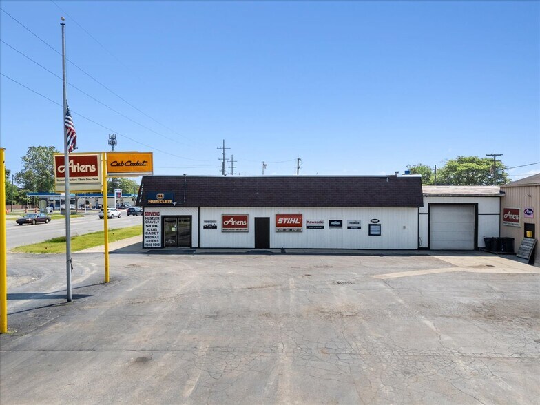 More Photos Of 27429 Joy Rd, Westland General Retail For Sale