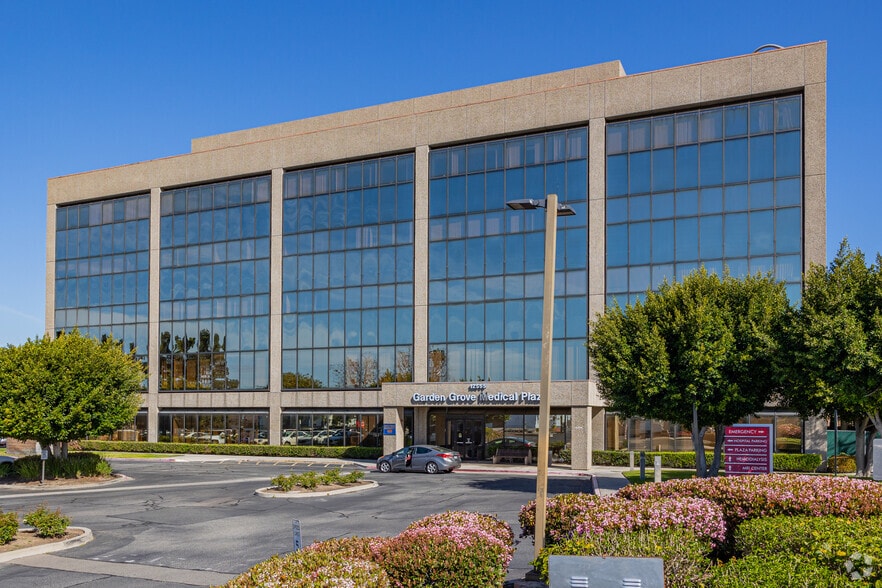 More Photos Of 12555 Garden Grove Blvd, Garden Grove Medical For Lease