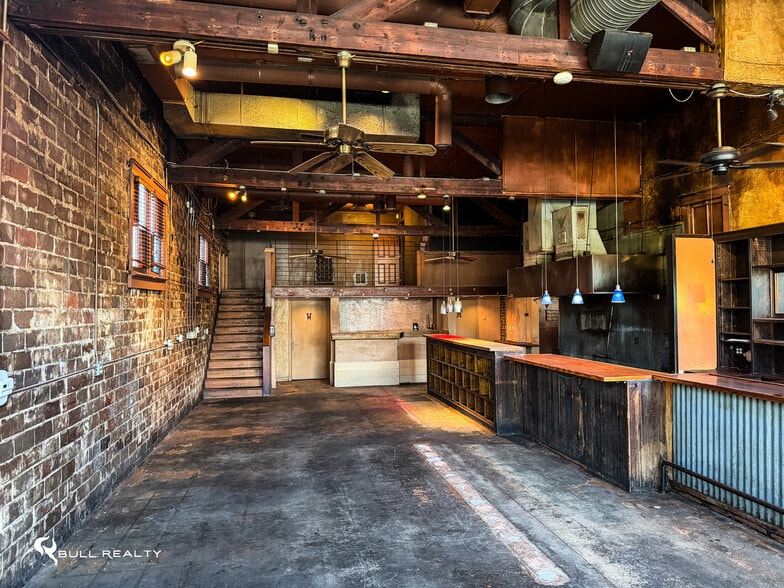 More Photos Of 242 SE Boulevard, Atlanta Restaurant For Sale