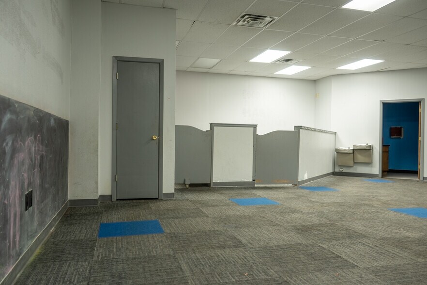 More Photos Of 3000 Blackburn St, Amarillo General Retail For Sale