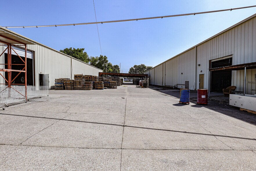 More Photos Of , Paducah Unknown For Sale