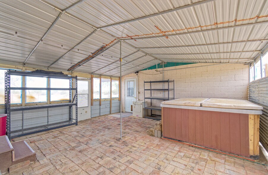 More Photos Of 566 Central Blvd, Quartzsite Freestanding For Sale