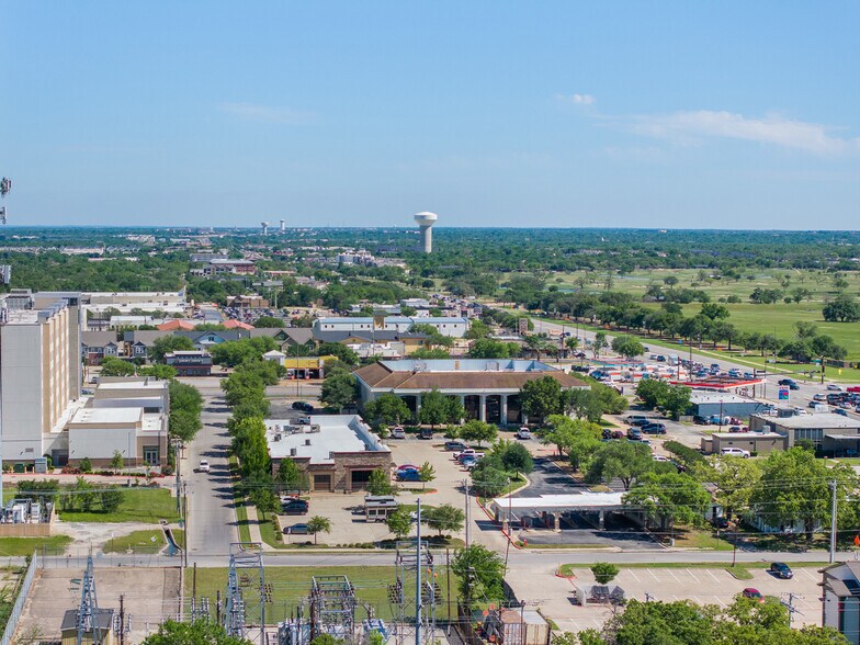 More Photos Of 111 University Dr E, College Station Office For Sale