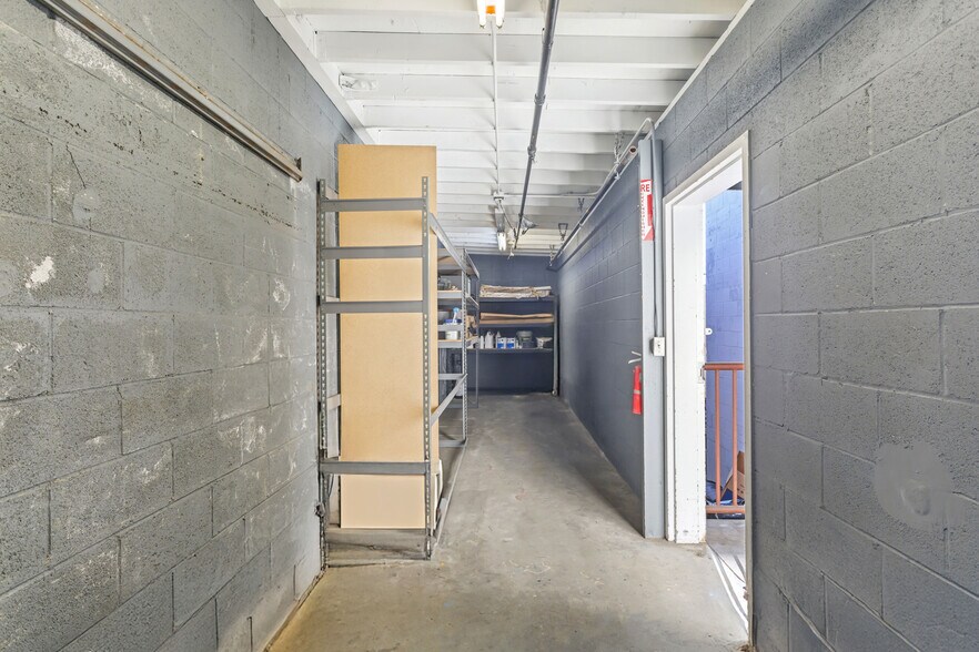 More Photos Of 315 S Flower St, Burbank Warehouse For Lease