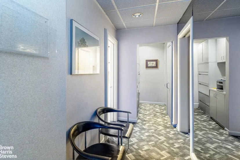 More Photos Of 115 E 61st St, New York Medical For Sale