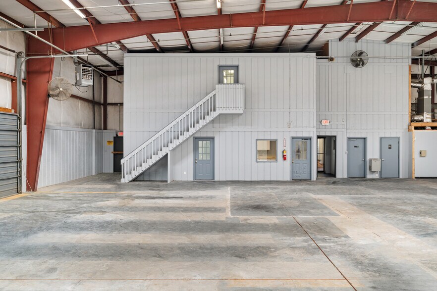 More Photos Of 6709 Tribble St, Lithonia Distribution For Sale