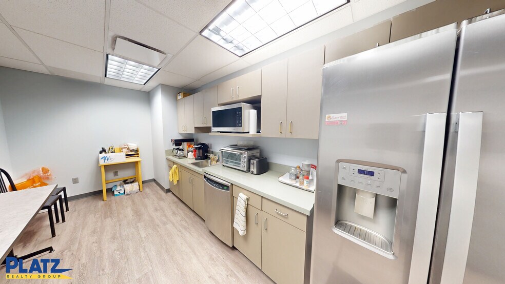 More Photos Of 6575 Seville Dr, Canfield Office For Lease