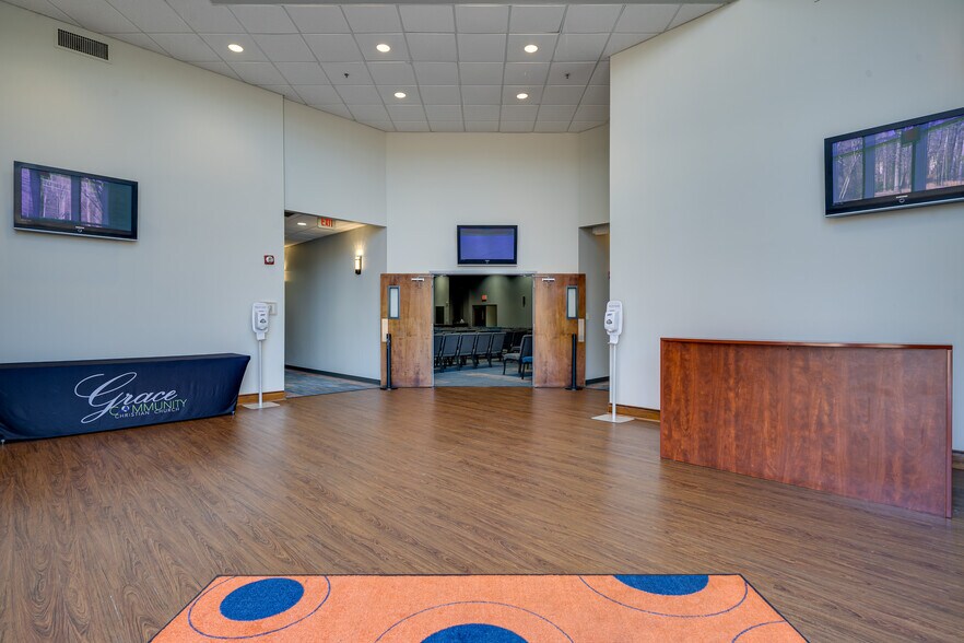 More Photos Of 3737 Stilesboro Rd NW, Kennesaw Flex For Sale